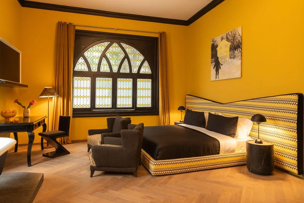 Room Aura