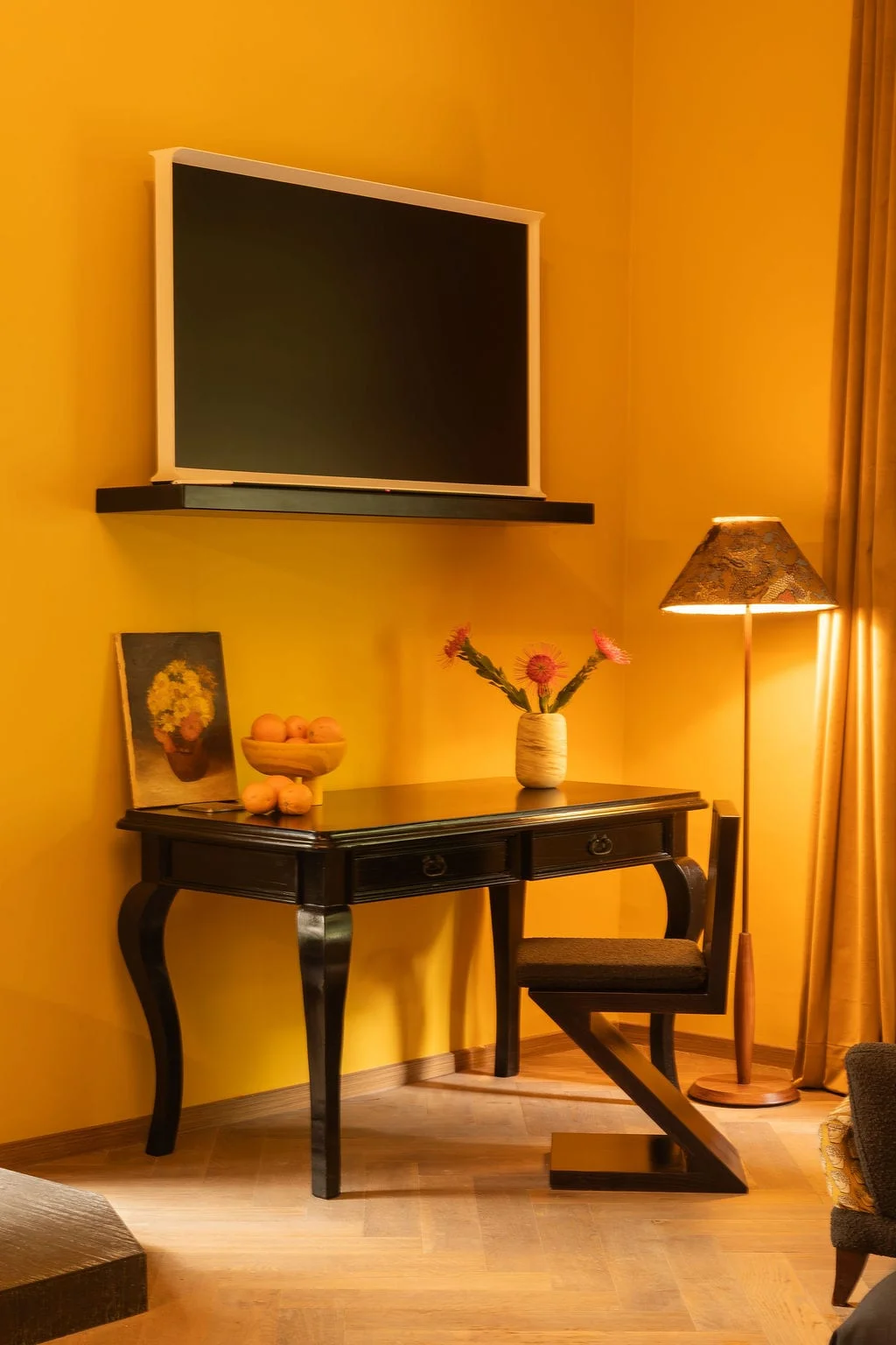 Room Aura