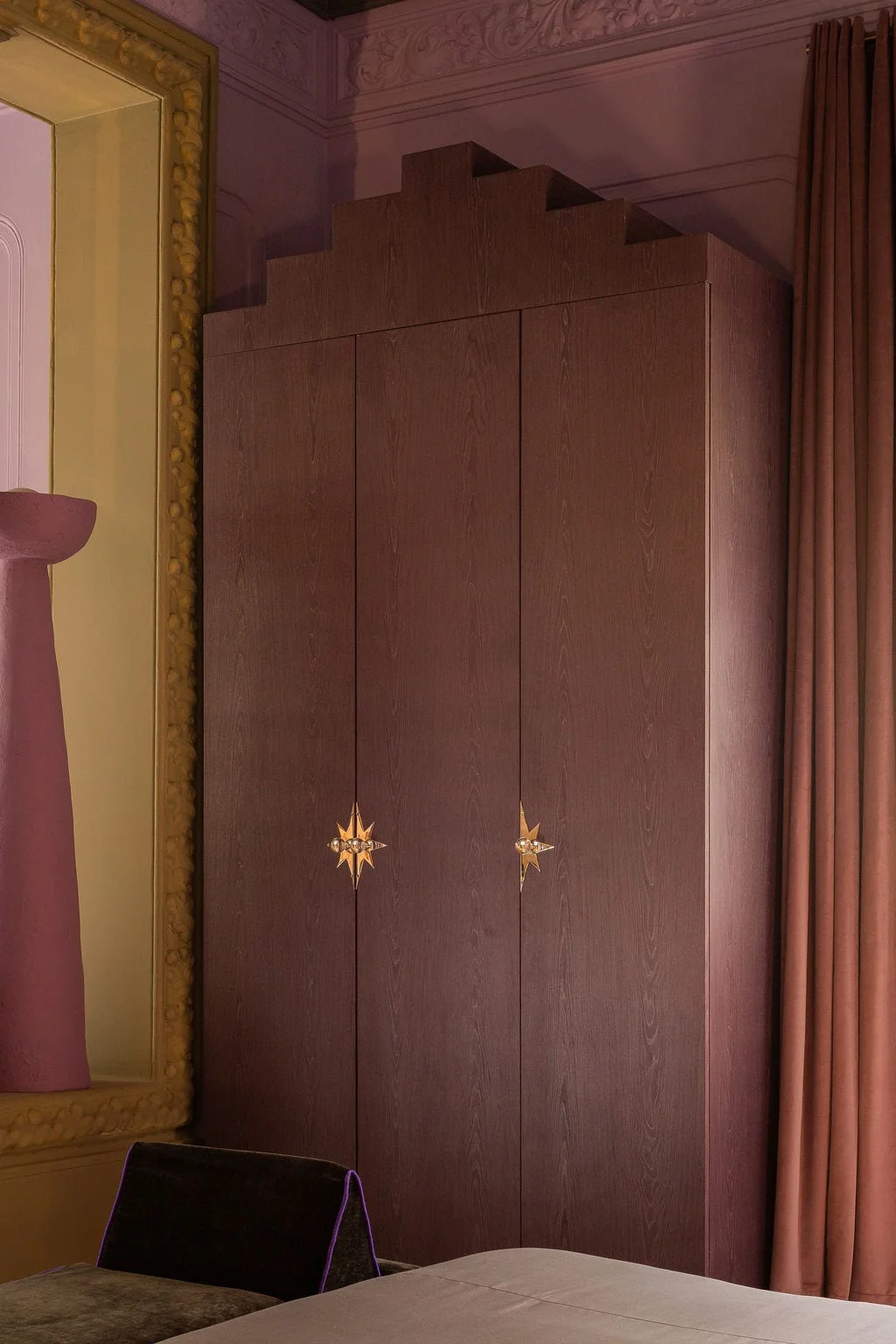 Room Lilac